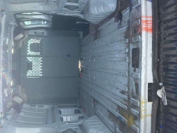 2017-ford-transit-image-11