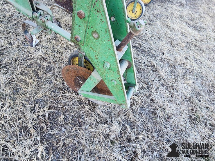 john-deere-er104-6r30"-cultivator-image-17