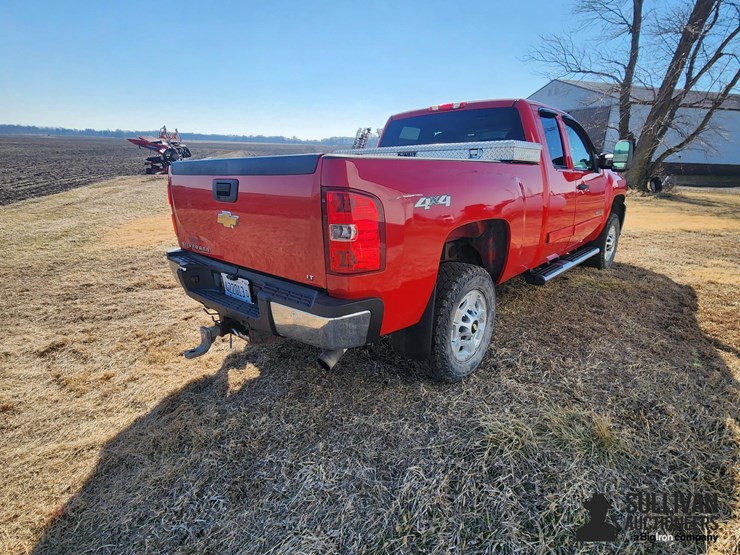 2011-chevrolet-silverado-2500-image-6