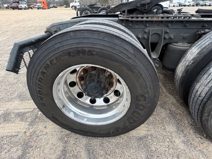 2016-international-prostar-image-35