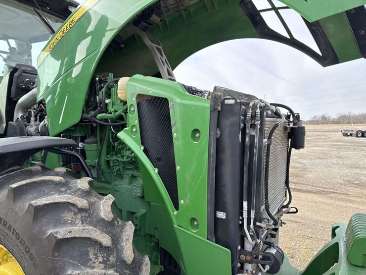 john-deere-8245r-image-14