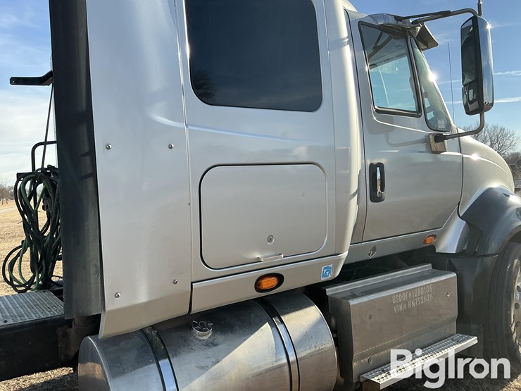 2017-international-prostar-image-11