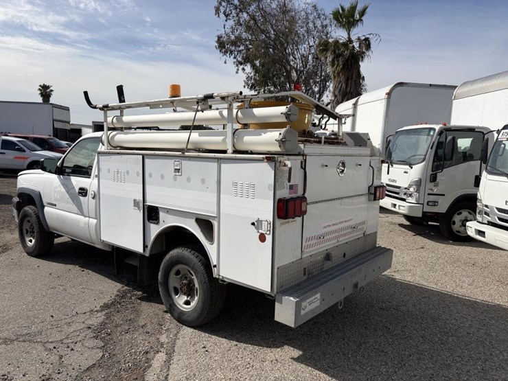 2003-chevrolet-2500-image-4