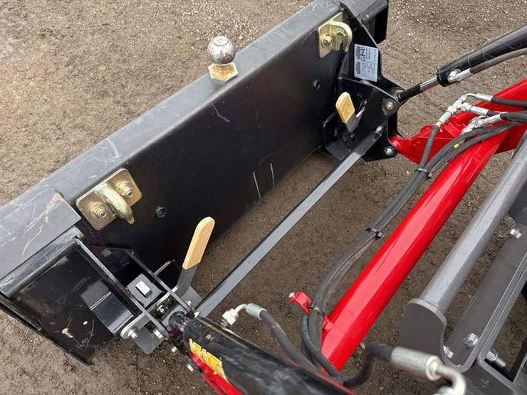 2022-massey-ferguson-tractor-w/-loader-&-backhoe-image-6