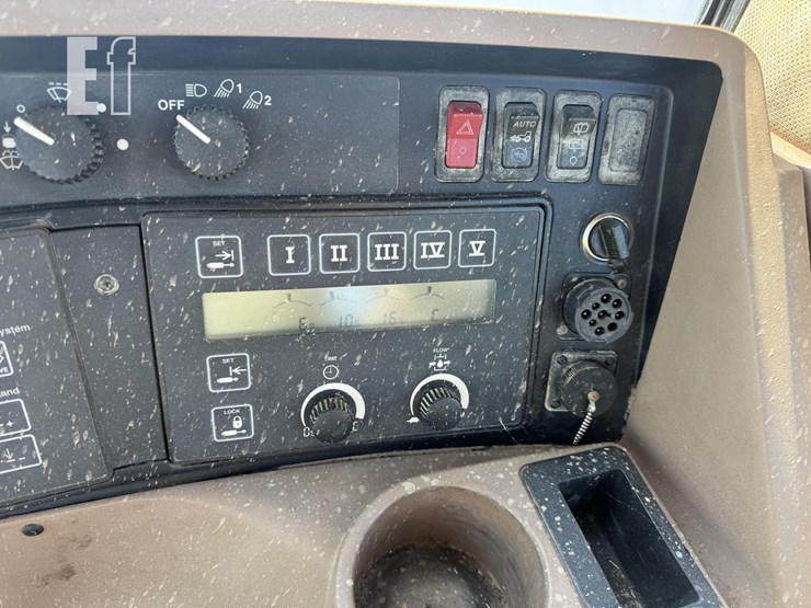 2004-john-deere-8120-image-20