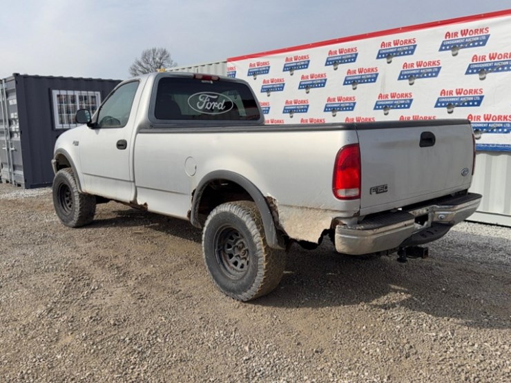 1996-ford-f150-xl-image-2