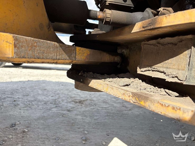 2014-deere-644k-image-14