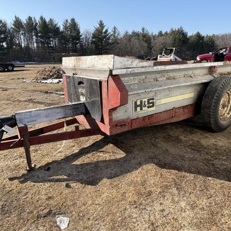 H&S Model 175 Manure Spreader