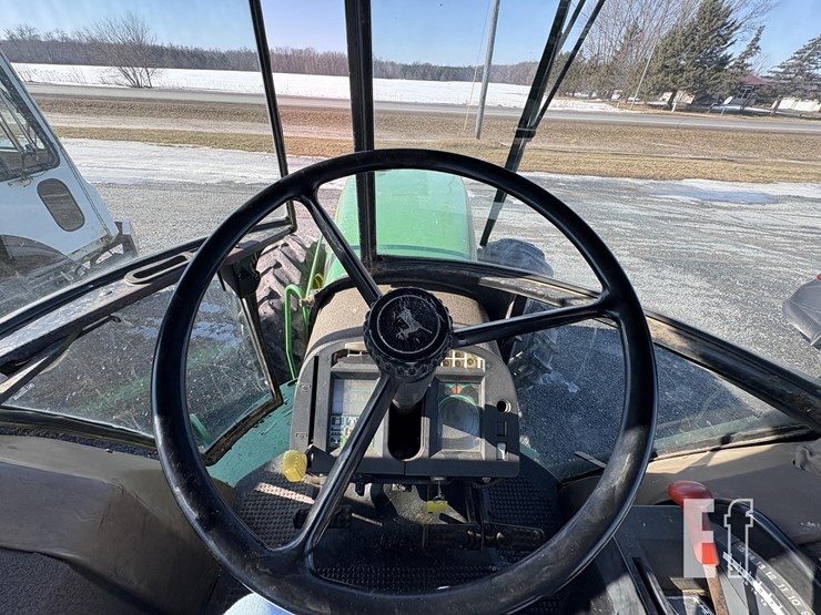 1992-john-deere-4960-image-27