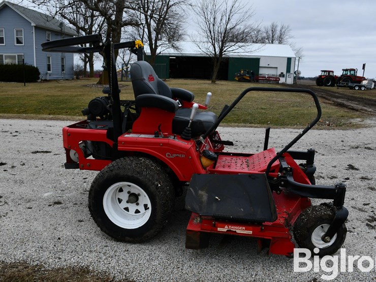 2015-shivvers-country-clipper-25560kaj-1040-riding-lawn-mower-image-4