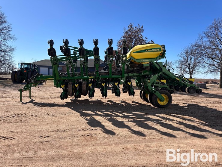 2015-john-deere-1795-image-6