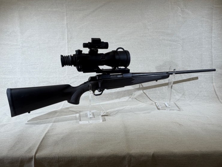 #215-•-browning-a-bolt-rifle-image-23