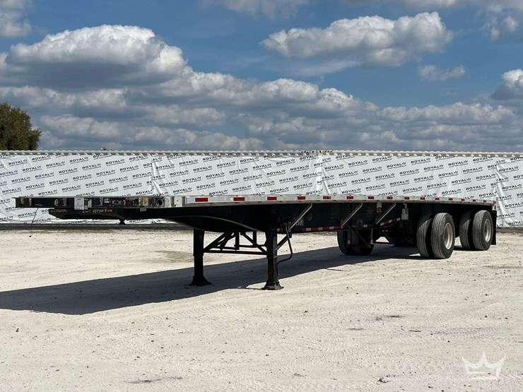 2002-48ft.-t/a-flatbed-trailer-image-1