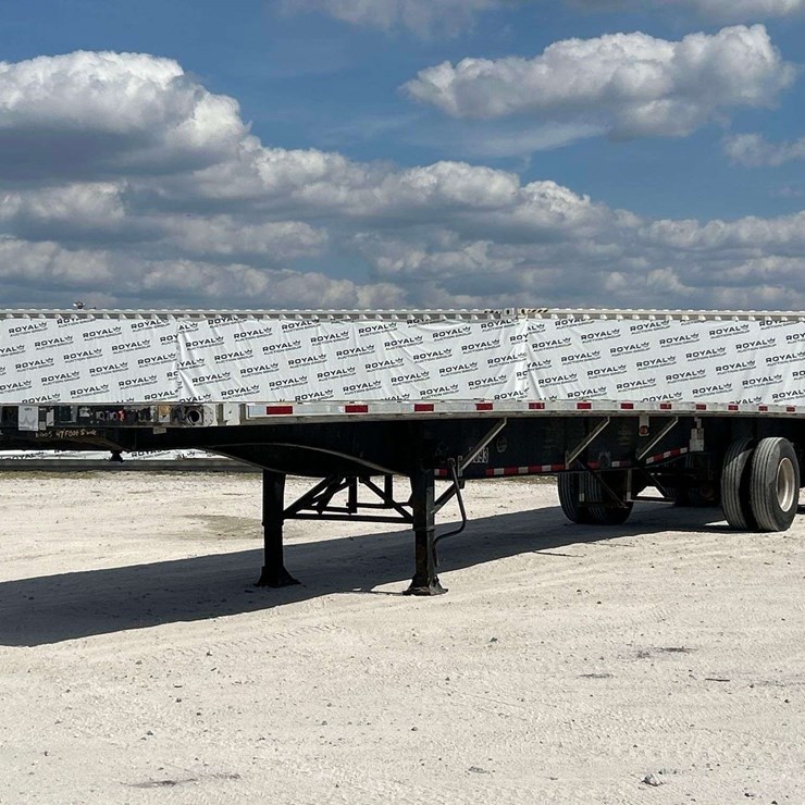 2002 48ft. T/A Flatbed Trailer