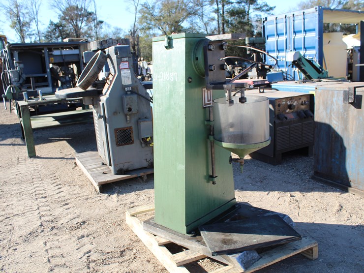 #3493-•-lorange-machine-with-pressure-gauge-image-3