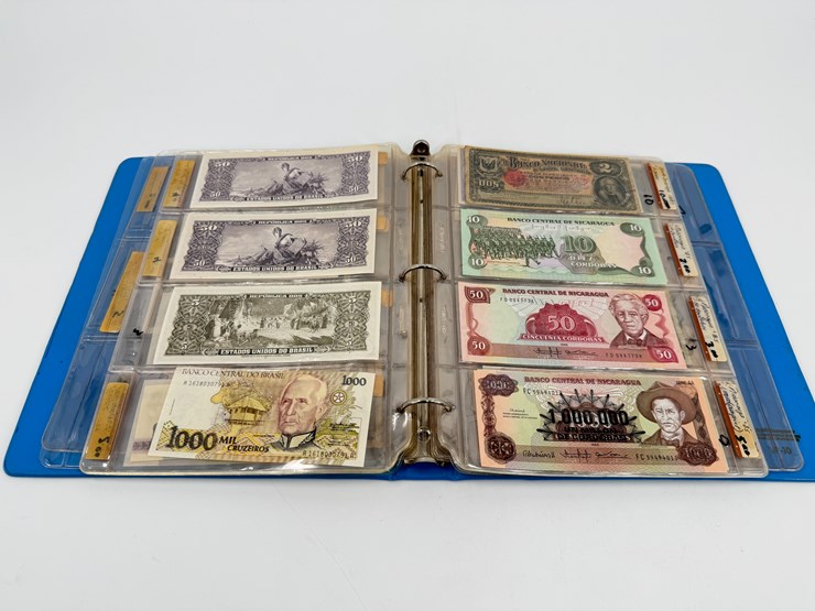 #32243-•-vintage-paper-currency-in-blue-binder-image-9