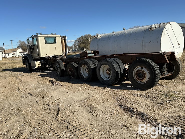 2001-international-2001-image-7