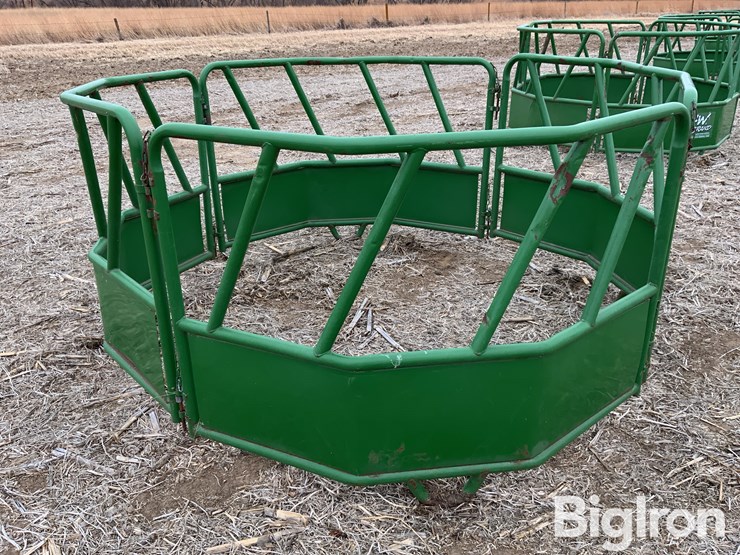 hw-foldable-bale-feeder-image-3
