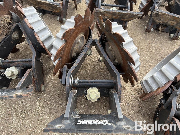 yetter-planter-openers-image-12