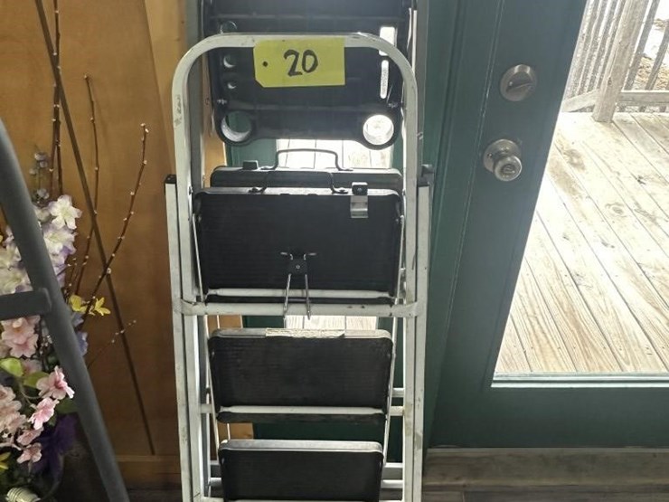 folding-step-stools-image-1