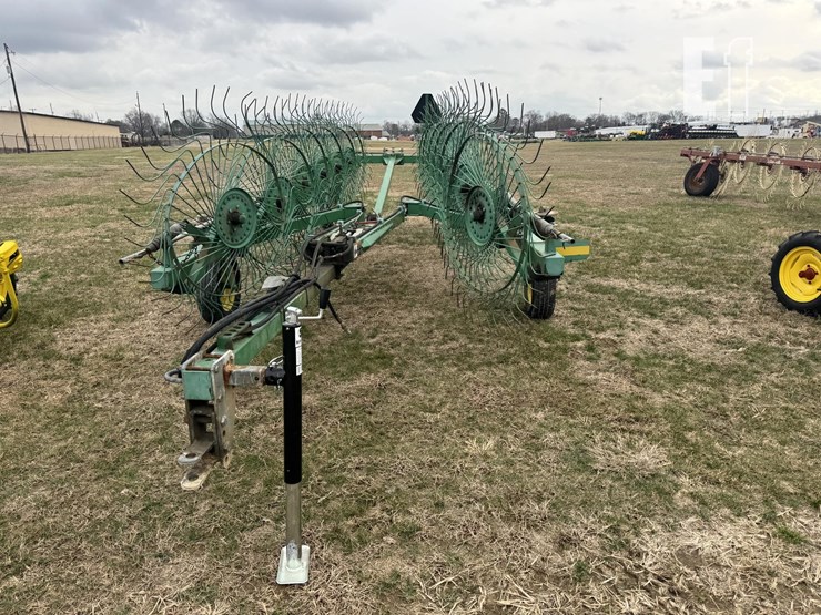 john-deere-704-image-2