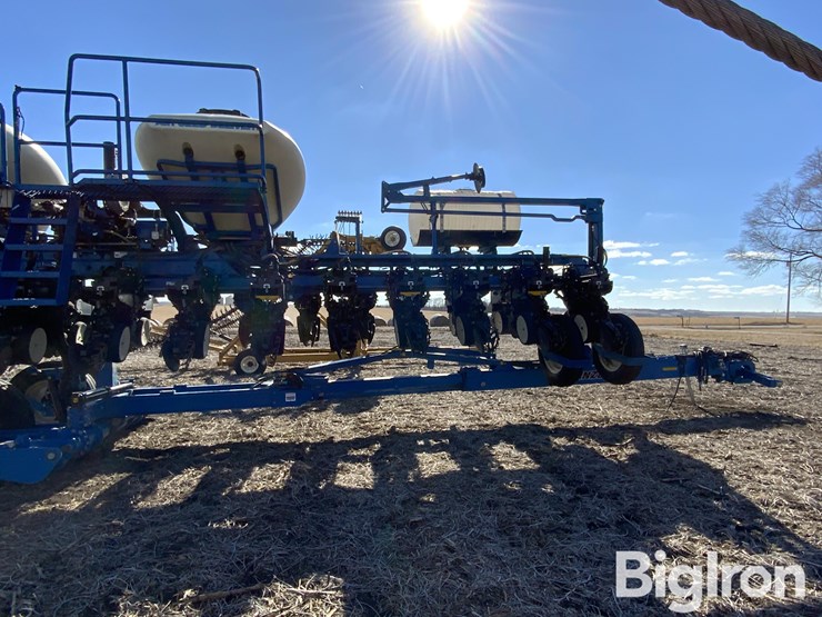 2013-kinze-3660-image-4