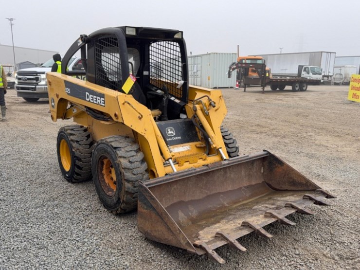 john-deere-325-image-4