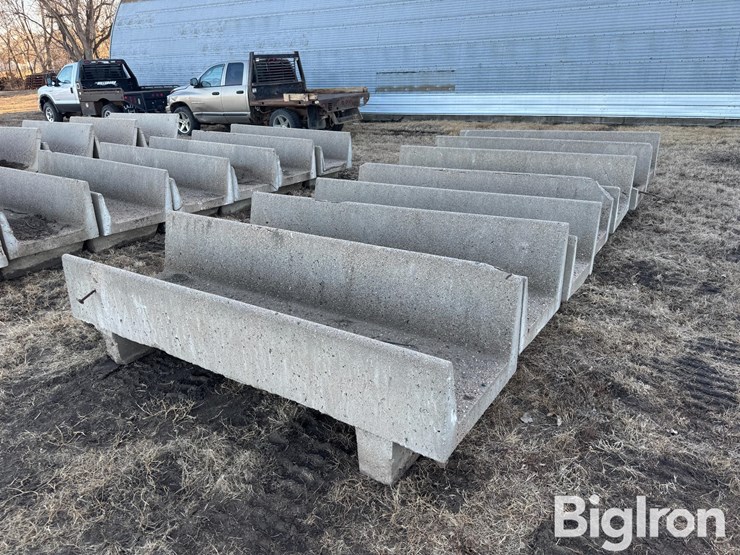 8'-concrete-feed-bunks-image-1