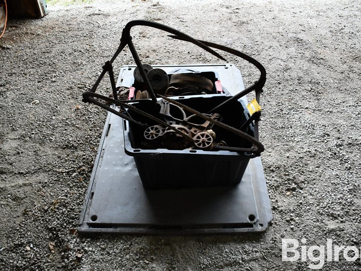 pallet-of-antique-farm-support-image-4