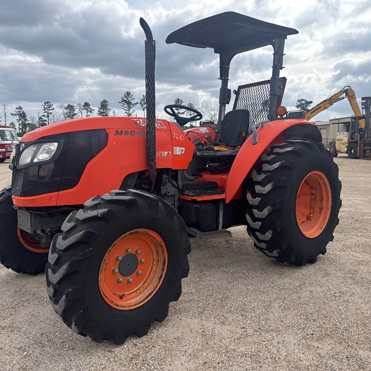 KUBOTA M6040