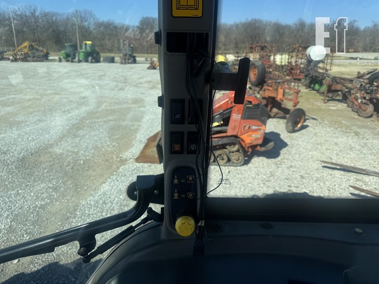 case-ih-jx1100u-image-16