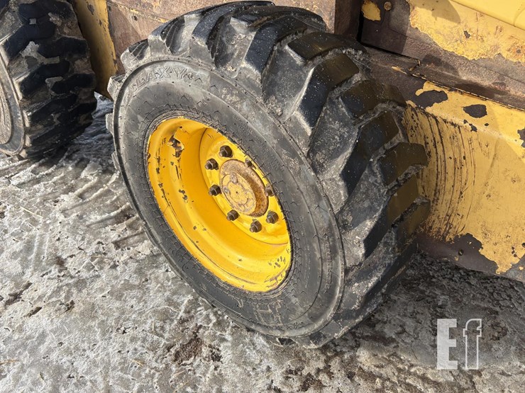 new-holland-lx885-image-16