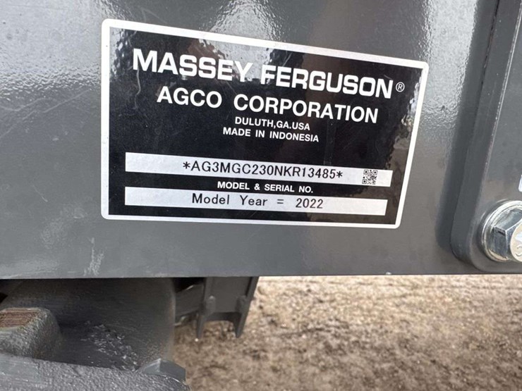 2022-massey-ferguson-tractor-w/-loader-&-backhoe-image-9