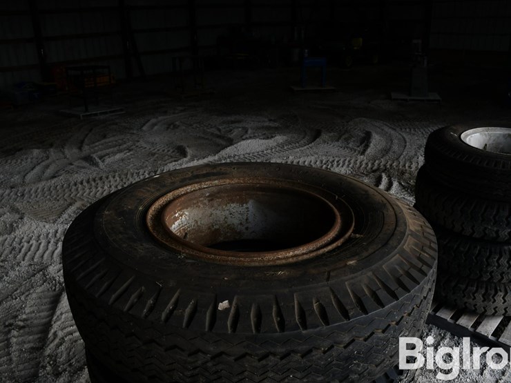 pallet-of-tires-image-11
