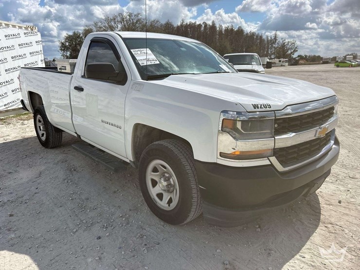 2016-chevrolet-silverado-1500-image-2