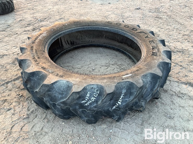 john-deere-10-image-5