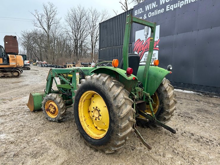 john-deere-1050-image-2