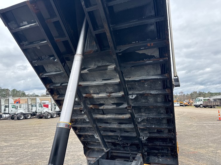 2020-western-star-4700sb-image-27