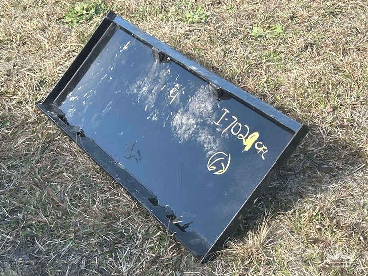 2025-quick-hitch-skid-steer-attachment-image-1