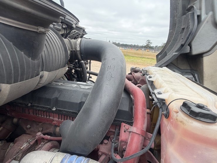 #227-•-2020-mack-anthem-image-104