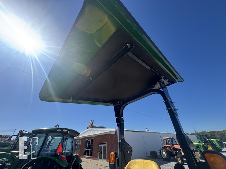 2022-john-deere-5065e-image-16