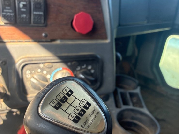 2012-western-star-4900-image-13