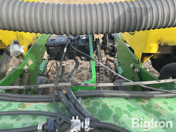 john-deere-2630-image-13