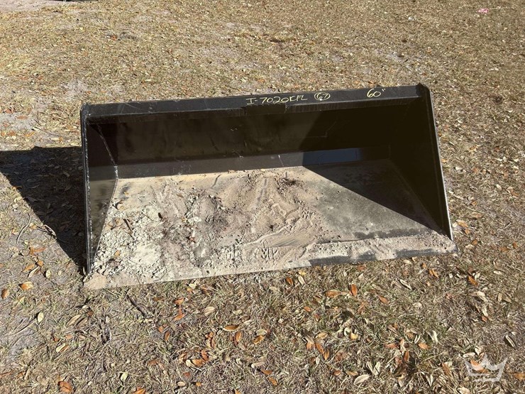 2025-swict-60in.-bucket-skid-steer-attachment-image-5