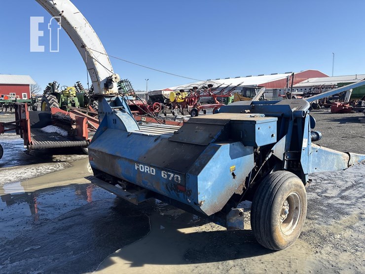 1981-ford-670-image-7