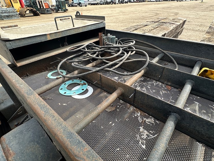 #3546-•-shaker-screen-image-9