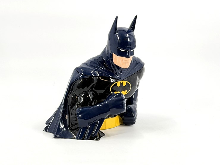 #1053-•-batman-cookie-jar-image-4