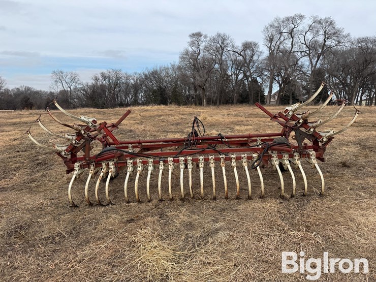 18'-wide-field-cultivator-image-6