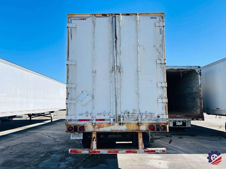 2001-utility-van-image-8