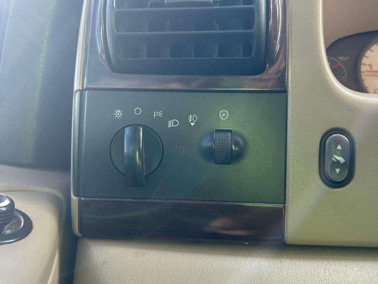 2006-ford-f350-image-15